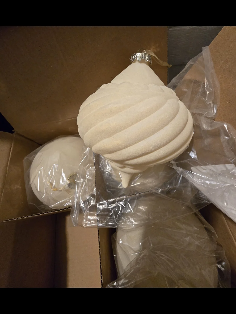 Ivory Velvet Holiday Ornament Set: Large. 4-Pack.  NWT.